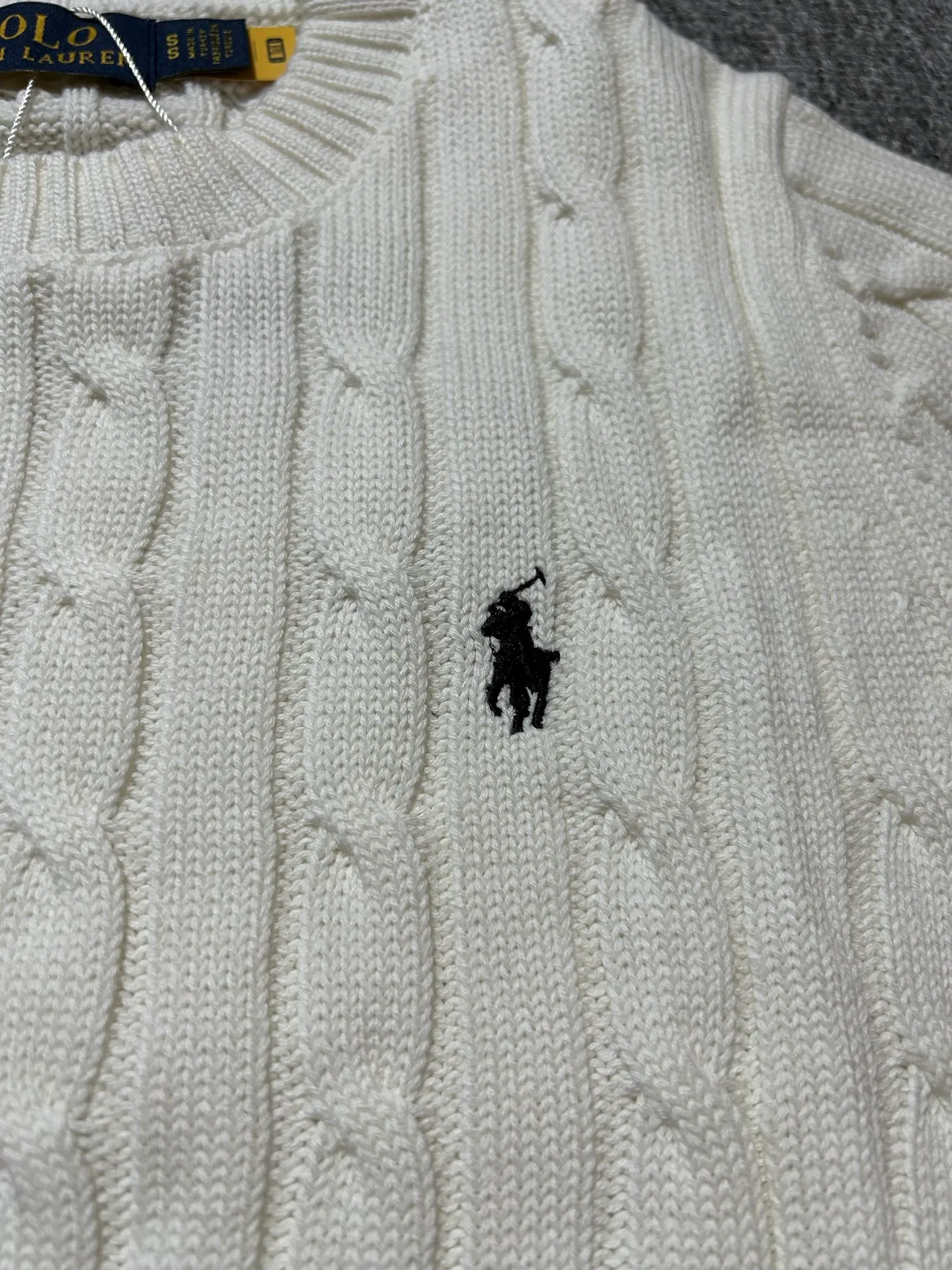 P160 Polo Ralph Lauren SS23 solid color logo embroidered sweater, official website logo on the collar. Scan the QR code to enter the official website and compare the quality at will. Size: XS-L